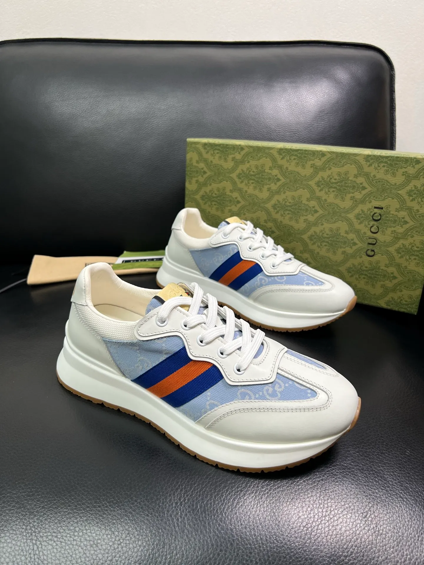 Men's shoes 💰800 Gucci top purchasing Gucci counter new model, original factory configuration of imported cowhide from Italy with printed cloth fabric, imported cowhide lining, breathable and comfortable, sole: original factory special sole is super comfortable, original factory and single goods are high quality, welcome to compare, code number 38-44 (customized 45 46) 85865